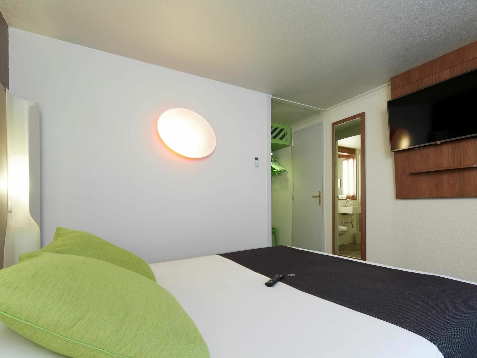 Campanile Orange Centre Sortie 21 Sur A7 A9 Hotel Luaran gambar