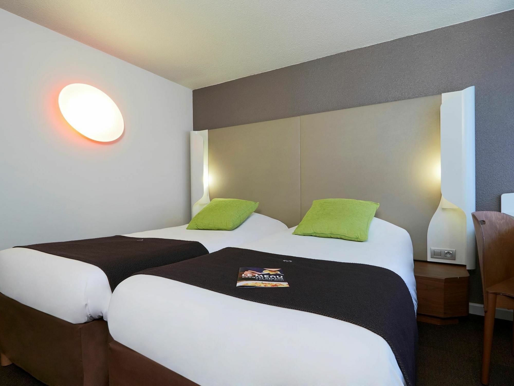 Campanile Orange Centre Sortie 21 Sur A7 A9 Hotel Luaran gambar